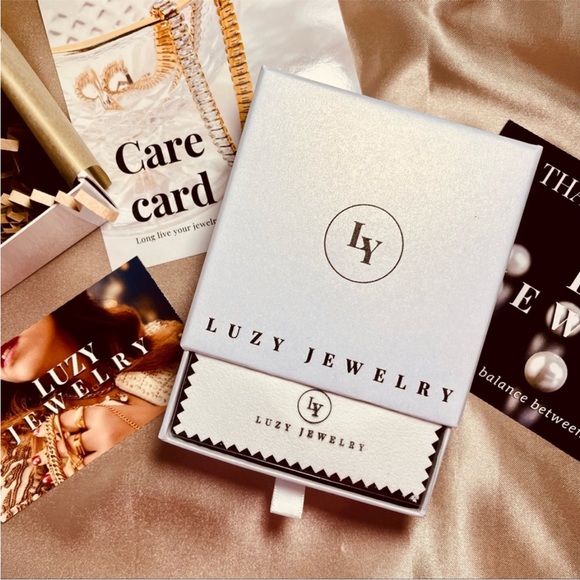 18K Gold Titanium Enamel Positano Village Medallion Pendant Dainty Necklace - Picture 7 of 9